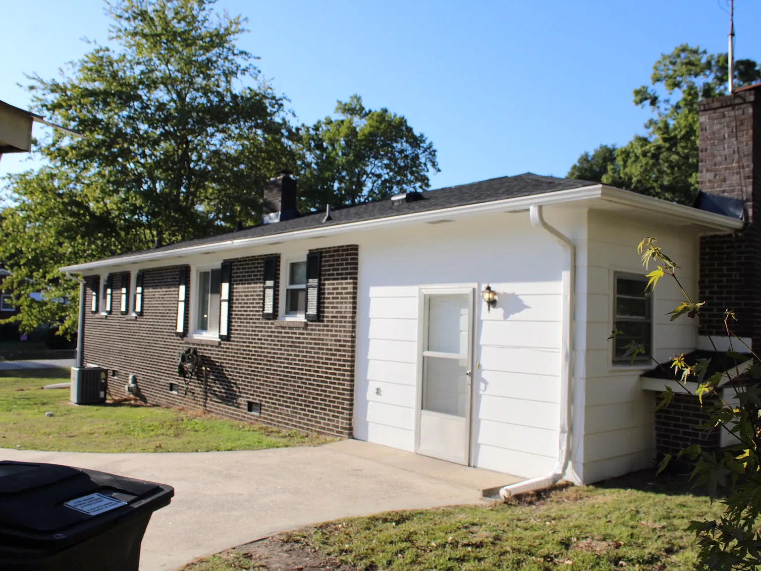 3 bed, 1.5 bath, 1501 sqft, $1,800 — Photo 4