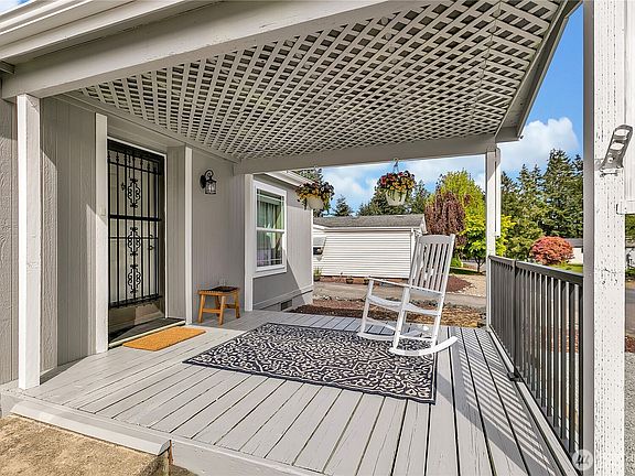 2nd image of 9923 189th Street E