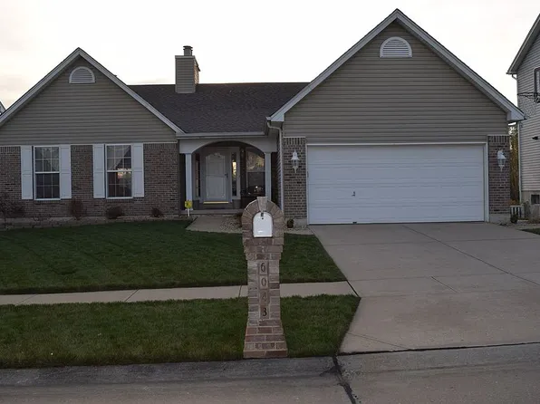 6043 Cardinal Creek Dr, Saint Louis, MO 63129