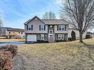 825 Harmon Cir, Roanoke, VA 24019