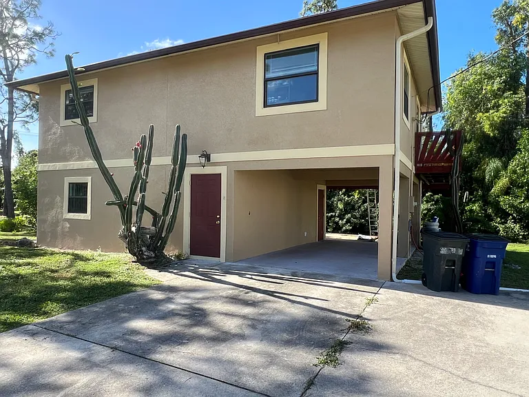 18812 Matanzas Rd #UPPER FLAT — Photo 6
