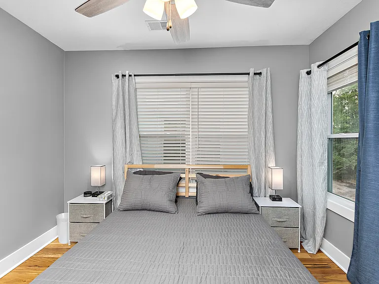 4043 Kenwood Ave N #2 — Photo 22