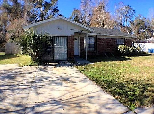 1st image of 1520 Raven Dr S