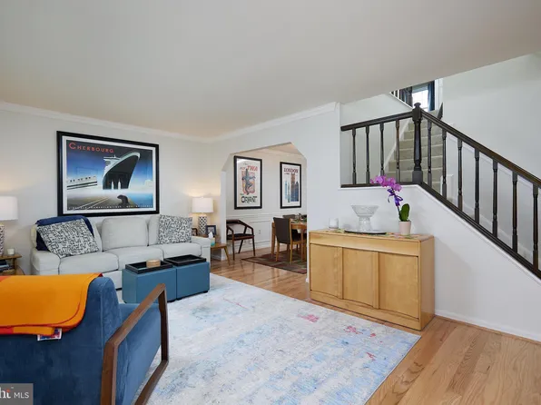6567 Zoysia Ct, Alexandria, VA 22312