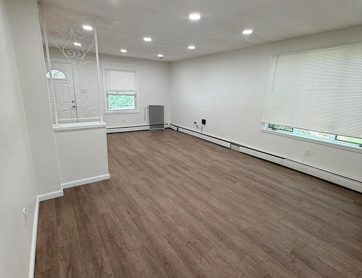 1436 N Sumner Ave — Photo 3