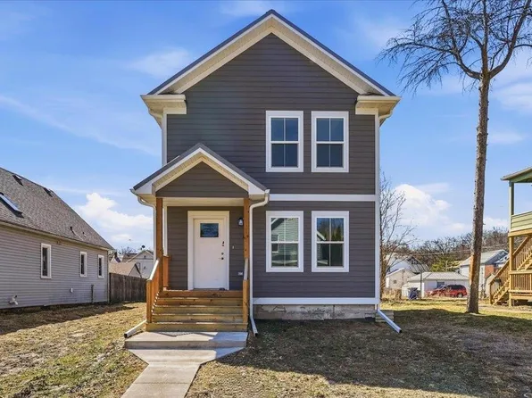 2527 Washington St, Dubuque, IA 52001