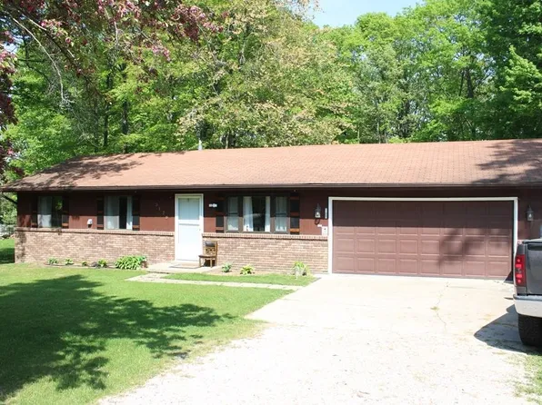 3176 Lapham Dr, Harrison, MI 48625