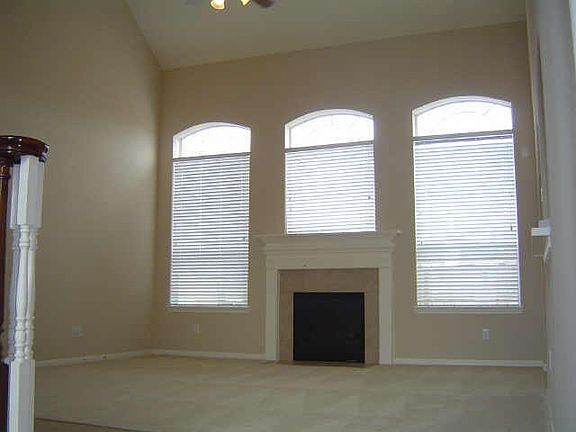 3rd image of 4130 Applecreek Bend Dr