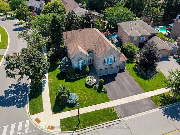 4th image of 376 Keith Ave