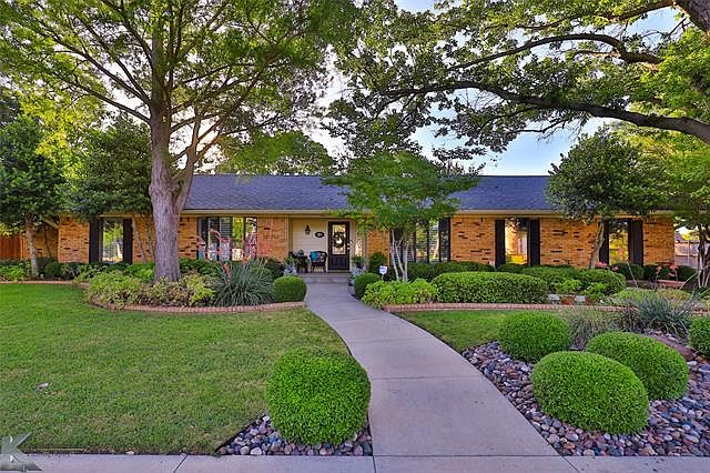 1st image of 21 Fairway Oaks Blvd