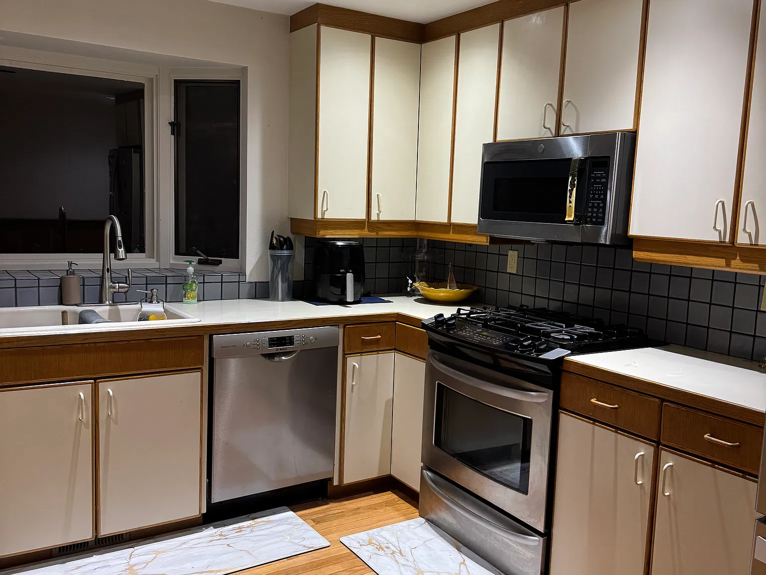 5 bed, 1921 sqft, $850 — Photo 3