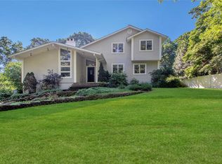 23 Highland Down, Shoreham, NY 11786