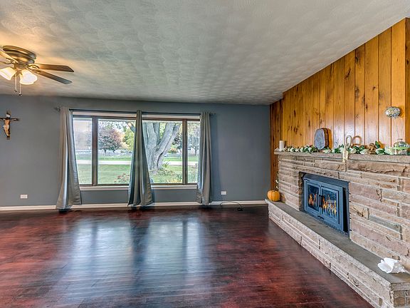 5th image of 8N710 Wildwood Dr