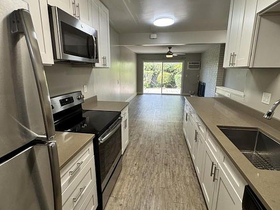 4th image of 1695 Whitwood Ln