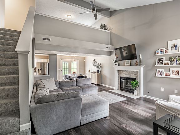 3rd image of 9660 Overcrest Dr