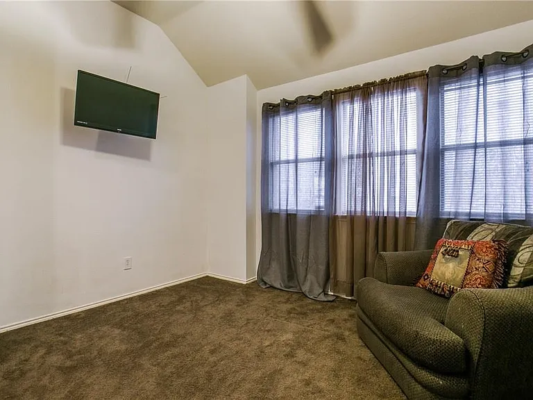 2867 Park Place Dr — Photo 22
