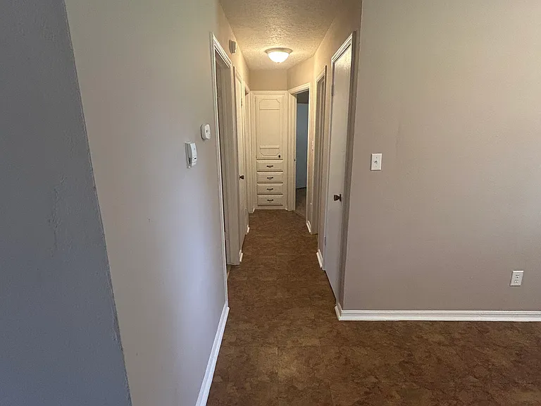 1320 Parkwoods Ter — Photo 7