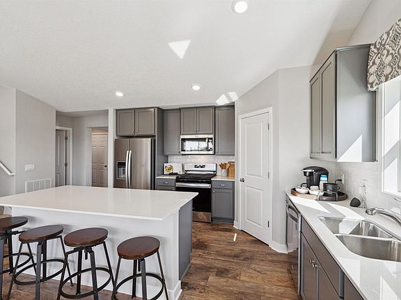 7th image of this home