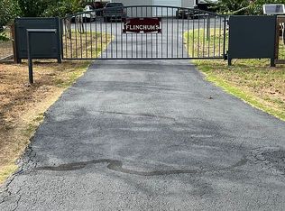50 Moore St, Coldspring, TX 77331