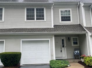 33 Crystal Hill Dr, Pomona, NY 10970