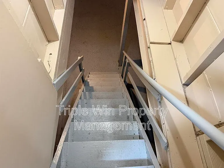 1911 Redman Rd — Photo 22