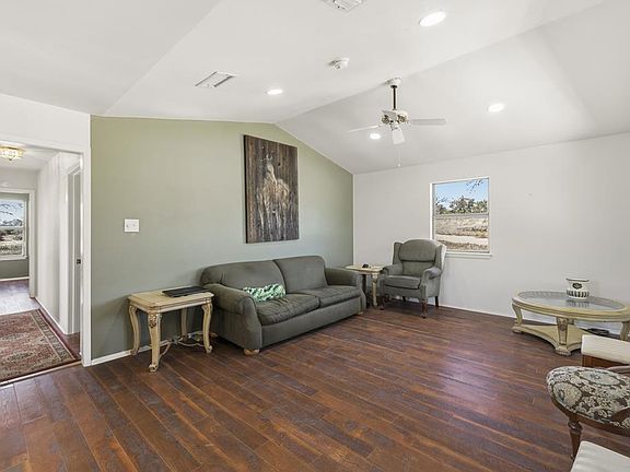 3rd image of 149 Avva Dr
