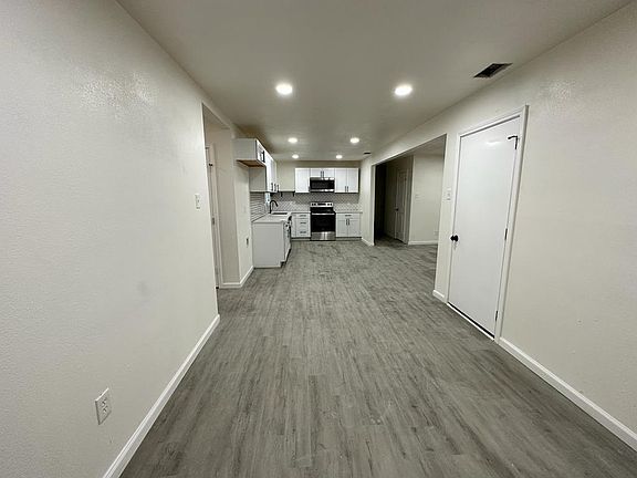 3rd image of 13776 Pyramid Dr