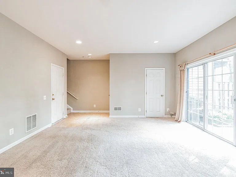 12876 Fair Valley Ct — Photo 24