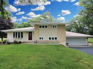 250 Vista Rd, Lake Zurich, IL 60047