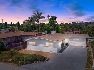 915 Mandarin Dr, Fallbrook, CA 92028