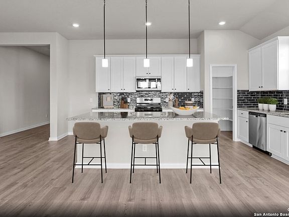 2nd image of 6415 Morgan Glen