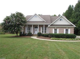 7343 Belmont Dr, Trinity, NC 27370