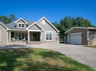 860 Reed Ln, Gulfport, MS 39507