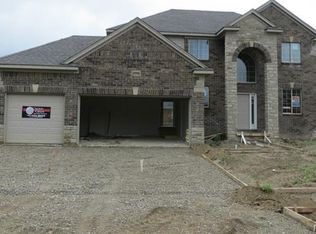 19598 Elkhound Dr, Macomb, MI 48044