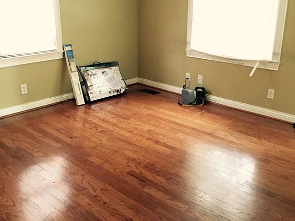 5th image of 2127 Glenworth Ave