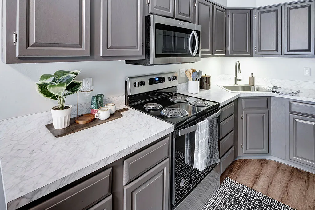 Parkhill Luxury Apartments — Photo 3