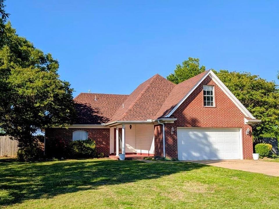 1st image of 359 Geelan Dr