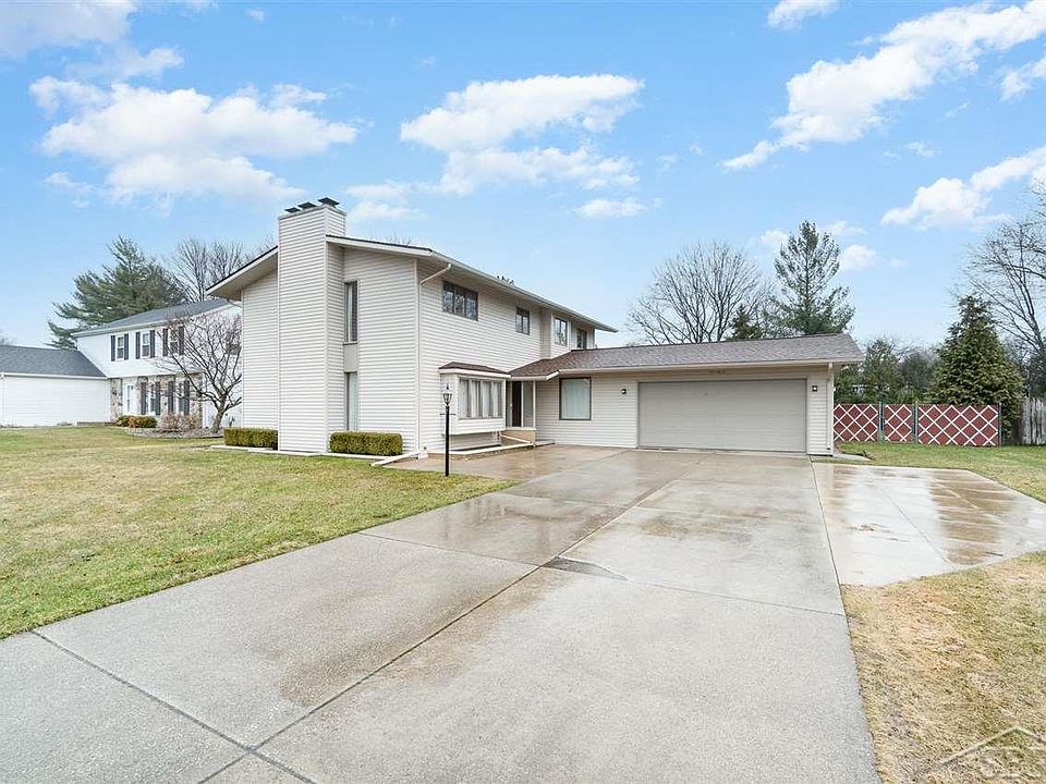 1st image of 1120 Burbank Pl