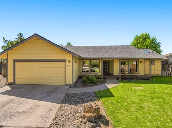 649 NW 21st Ct, Redmond, OR 97756