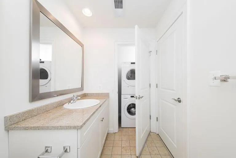 301 North Charles Street — Photo 10