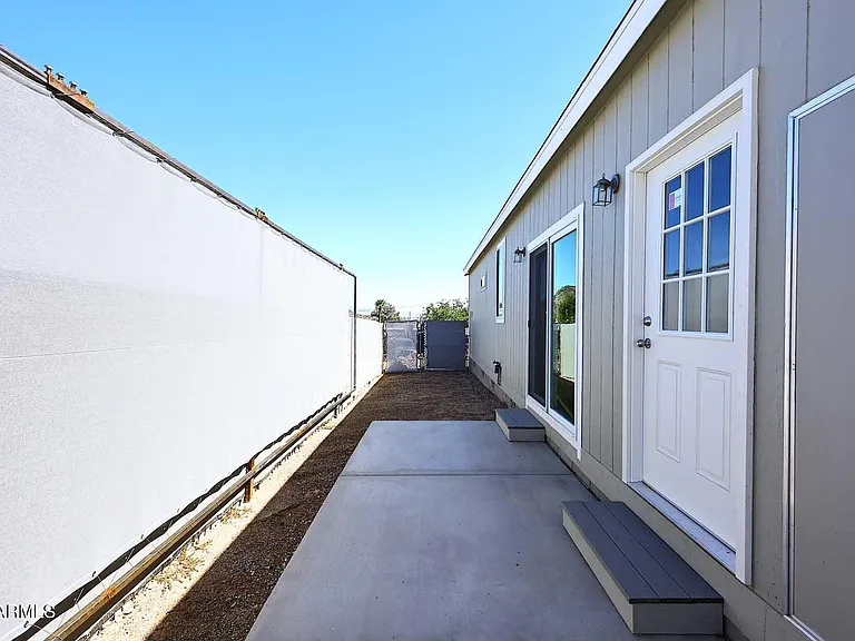 13004 N 19th Pl — Photo 35