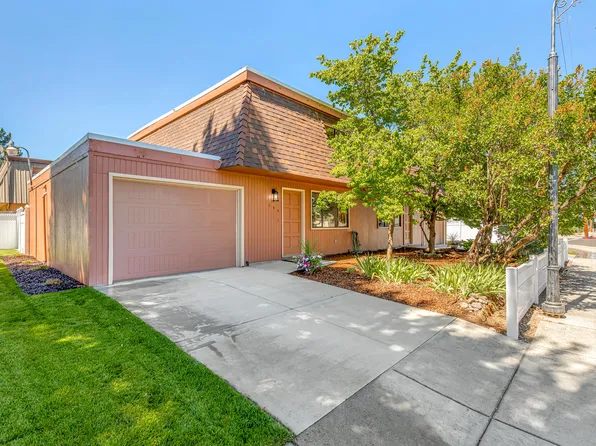 153 Loto St, Eagle Pt, OR 97524