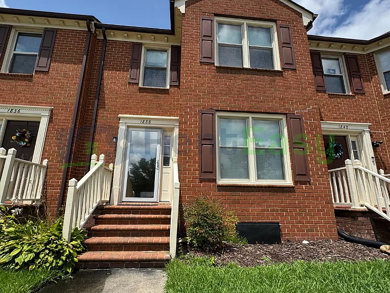 1838 Volvo Pkwy — Photo 1