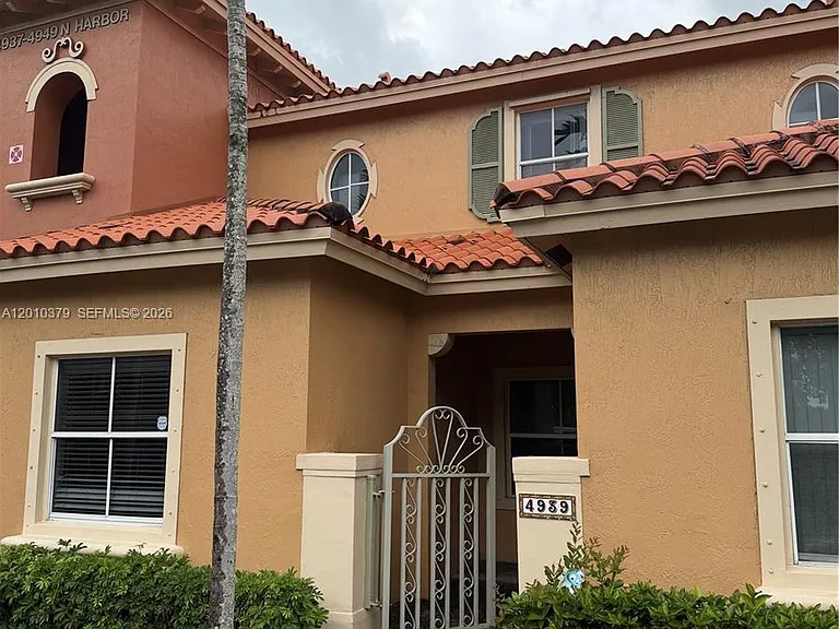 4939 N Harbor Isles Dr #106 — Photo 2
