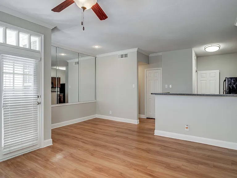 Signature Point Apartment Homes — Photo 10