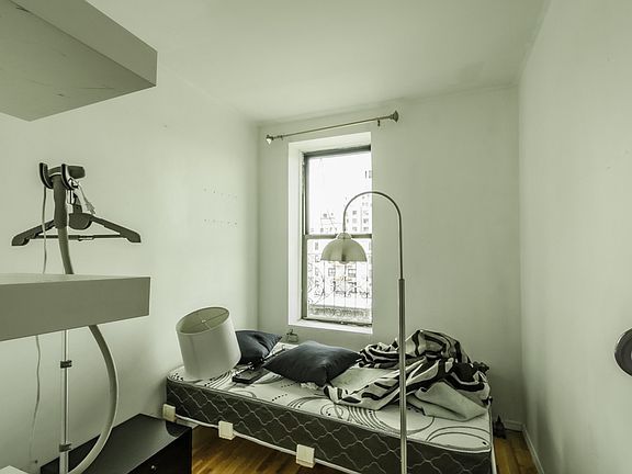 3rd image of 213 6th Ave APT 17