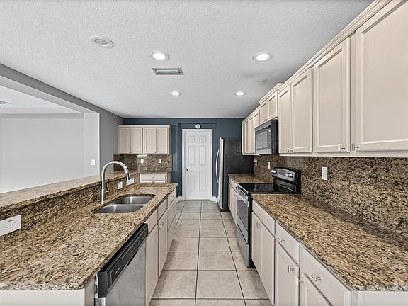 3rd image of 7335 BRIDGEVIEW DRIVE
