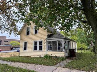 121 E Maple Ave, Adrian, MI 49221