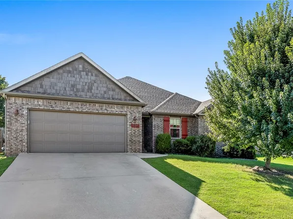 720 Hawthorn Way, Way, AR 72719