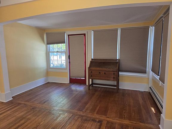 2nd image of 947 5th St